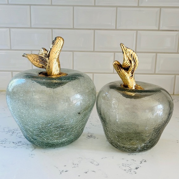 Medium Clear Glass Apple Figurine - Picture 10 of 16